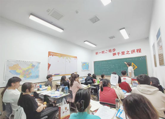 鄭州品一高考培訓(xùn)學(xué)校